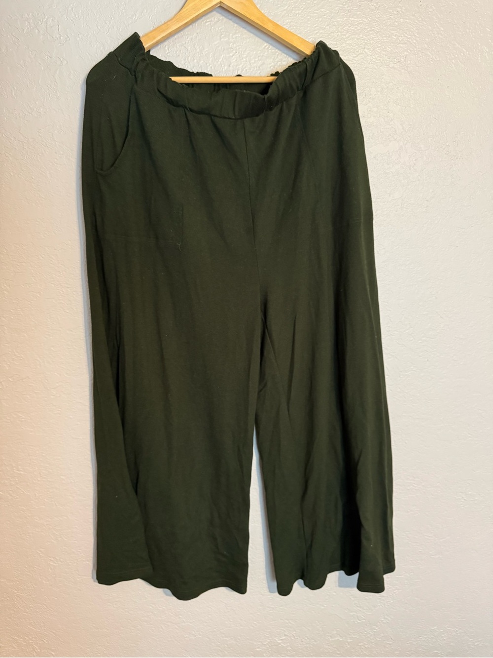 Wide Leg Women's Pants in Dark Green